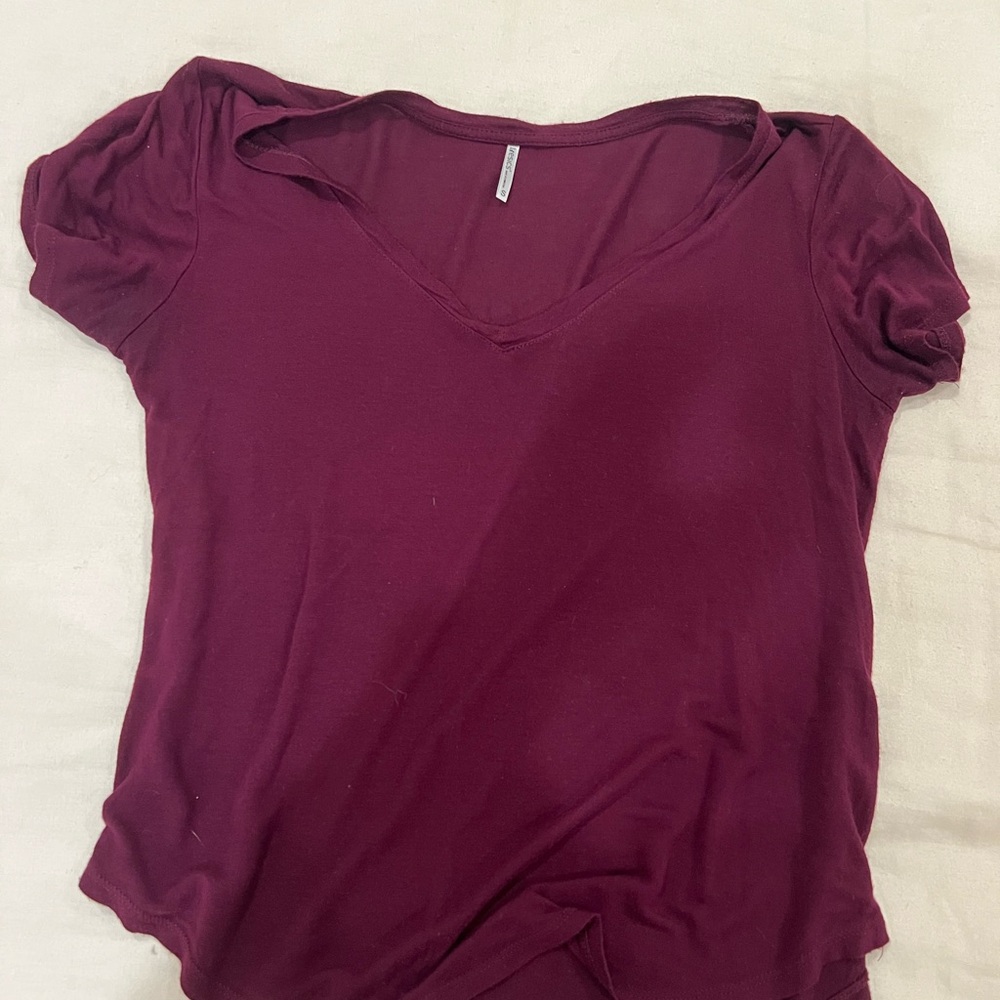 Amazon Women's Short Sleeve Burgundy Tee